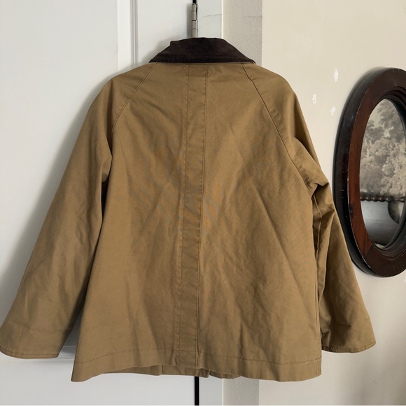 Viral Mango Chore Coat with Contrasting Collar - Picture 3 of 5